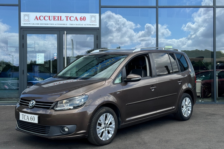 VOLKSWAGEN TOURAN